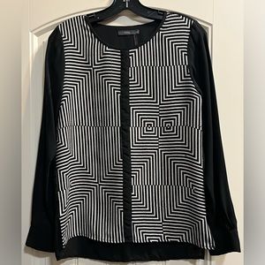 Versona blouse. Size Small.